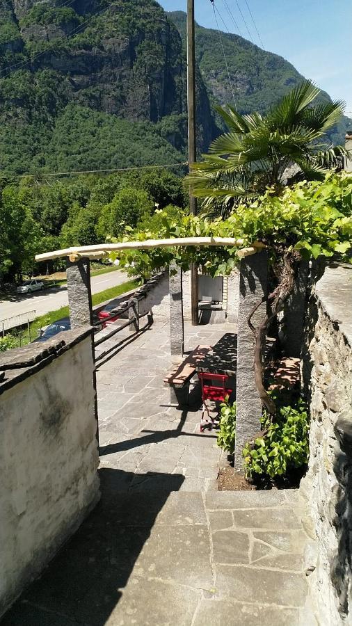 Residenza Americana Someo Exterior photo